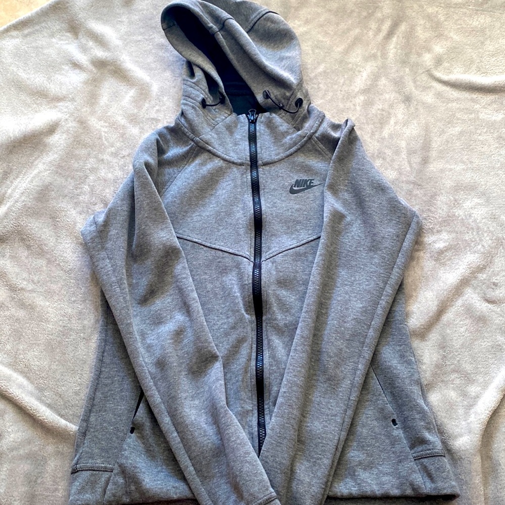 Nike Small women’s running jacket